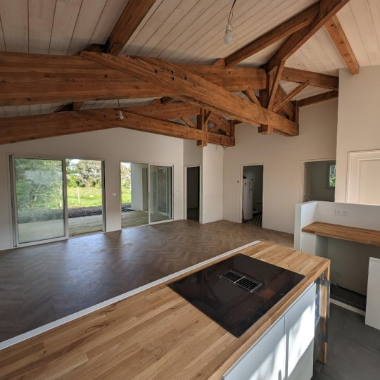  Annonces SAINTSULPICE : Maison / Villa | MONTUSSAN (33450) | 116 m2 | 399 000 € 