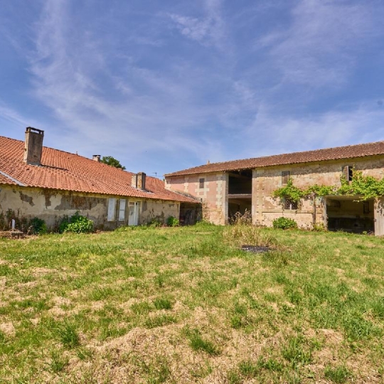  Annonces SAINTSULPICE : Maison / Villa | BEGADAN (33340) | 350 m2 | 190 000 € 