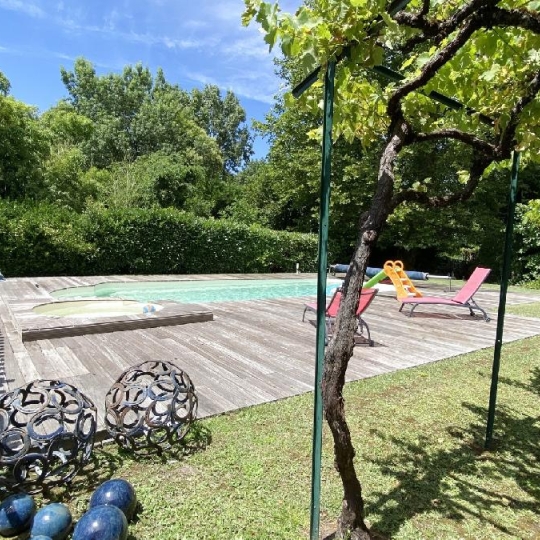  Annonces SAINTSULPICE : Maison / Villa | IZON (33450) | 481 m2 | 960 000 € 
