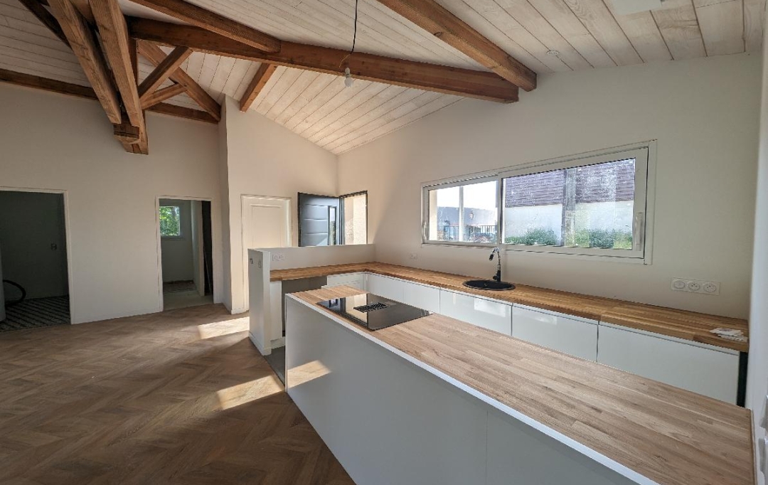 Annonces SAINTSULPICE : Maison / Villa | MONTUSSAN (33450) | 116 m2 | 399 000 € 