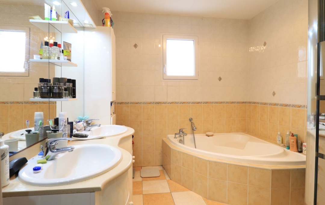Annonces SAINTSULPICE : Maison / Villa | SADIRAC (33670) | 137 m2 | 418 400 € 
