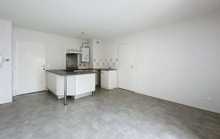 Appartement P1 CENON 39 m2 150 000 € Appartement P1 CENON 39 m2 150 000 €